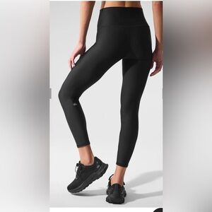 Alo 7/8 High-Waist Airlift Legging, Size MEDIUM, Black